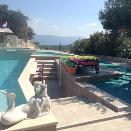 In Tamara -pool Beheizt ,meerblick