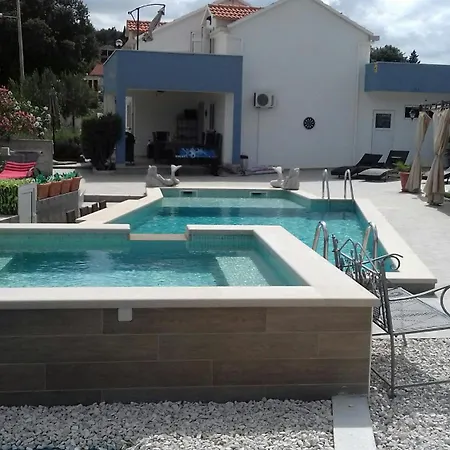 Apartamento In Tamara -pool Beheizt ,meerblick