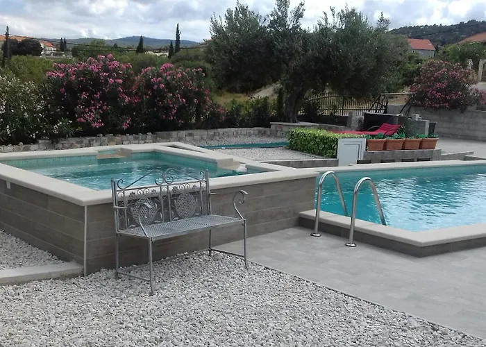 In Tamara -pool Beheizt ,meerblick * Škrip